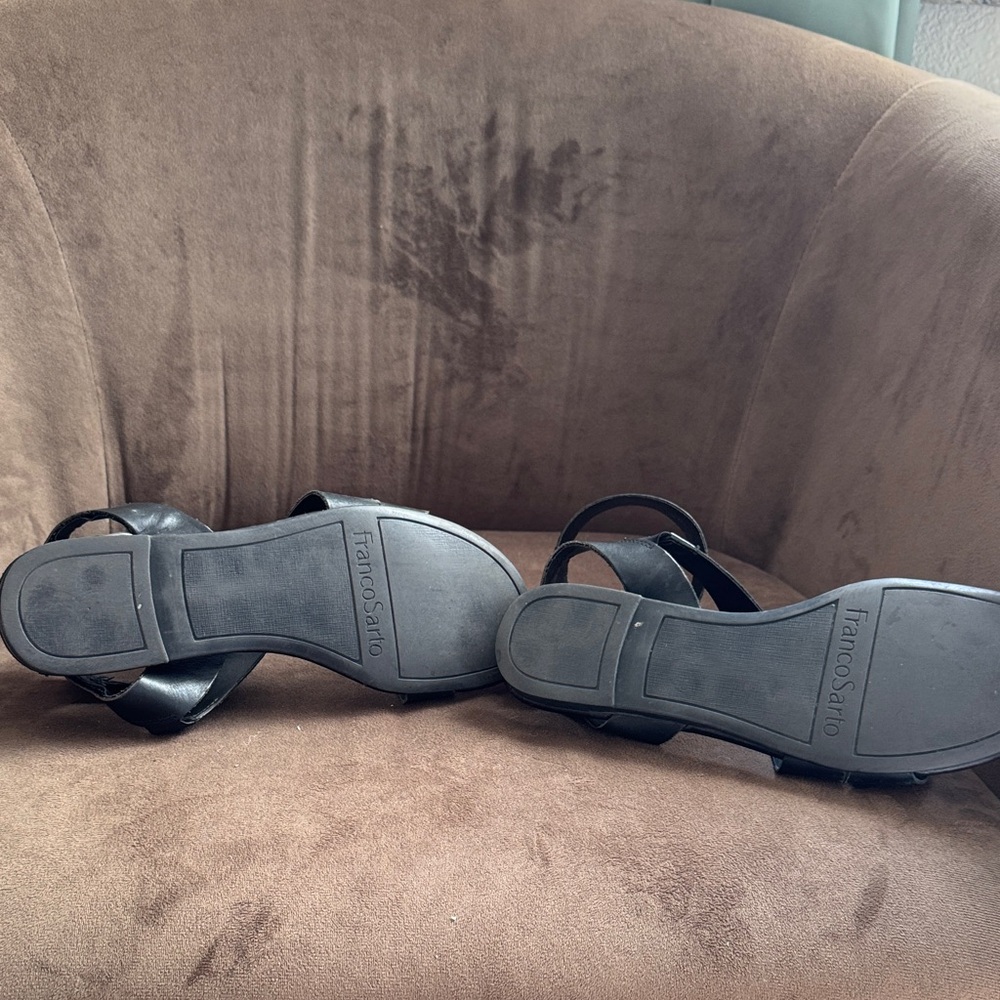 Franco Sarto Black Strappy Leather Sandals - Picture 2 of 3
